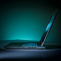 GIGABYTE GAMING A16 CWHI3ES864SD ordenador portatil Intel® Core™ i7 40,6 cm (16") WUXGA DDR5-SDRAM NVIDIA GeForce RTX 5070 Wi-Fi